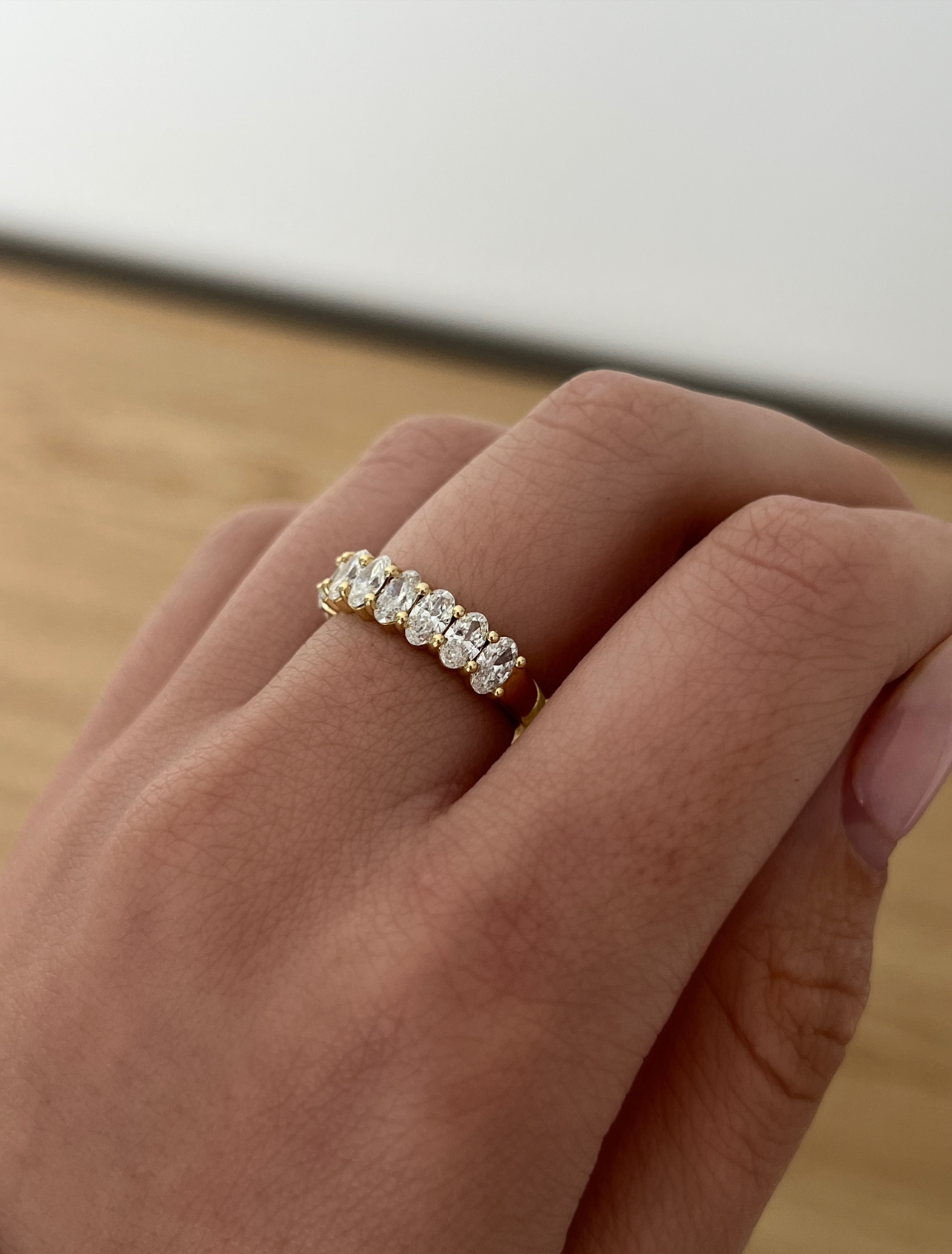 1.80ct Oval Statement Band